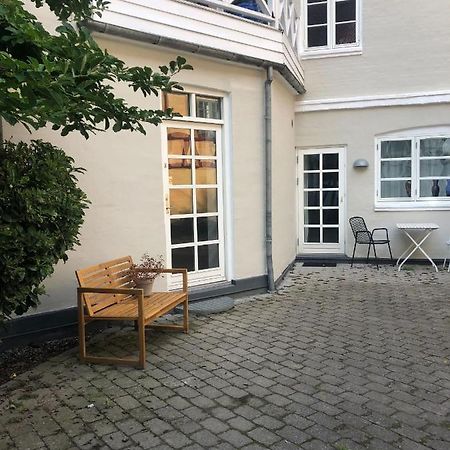 Nyrenoveret Charmerende Lejlighed I Odense C! Apartment Exterior foto