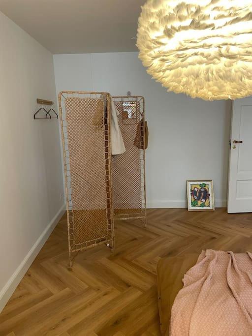 Nyrenoveret Charmerende Lejlighed I Odense C! Apartment Exterior foto