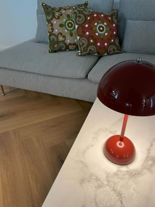 Nyrenoveret Charmerende Lejlighed I Odense C! Apartment Exterior foto