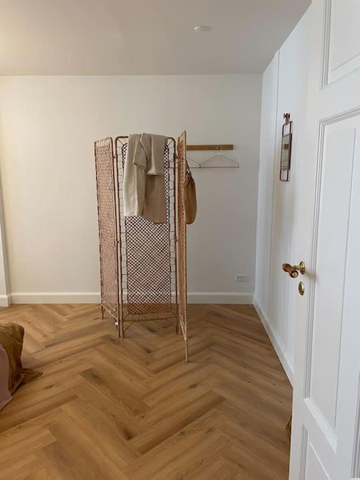 Nyrenoveret Charmerende Lejlighed I Odense C! Apartment Exterior foto