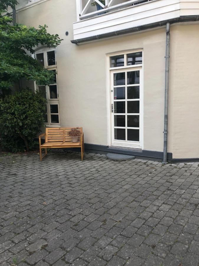 Nyrenoveret Charmerende Lejlighed I Odense C! Apartment Exterior foto